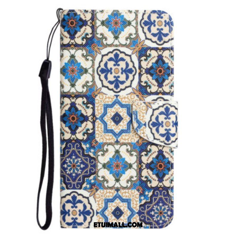 Etui Folio do iPhone 15 z Łańcuch Niebieski Patchwork Z Paskiem